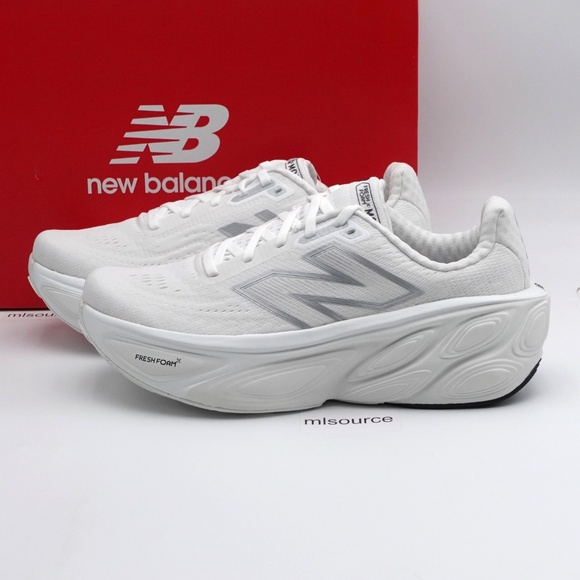 NEW New Balance Fresh Foam X More v5 Sneakers - Picture 1 of 7